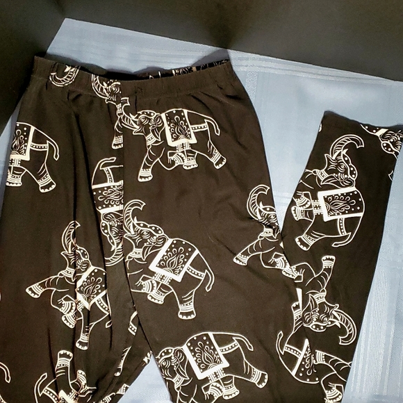 Black & White Cotton Boho Elephant Leggings - Size XSmall to Small - Picture 9 of 10